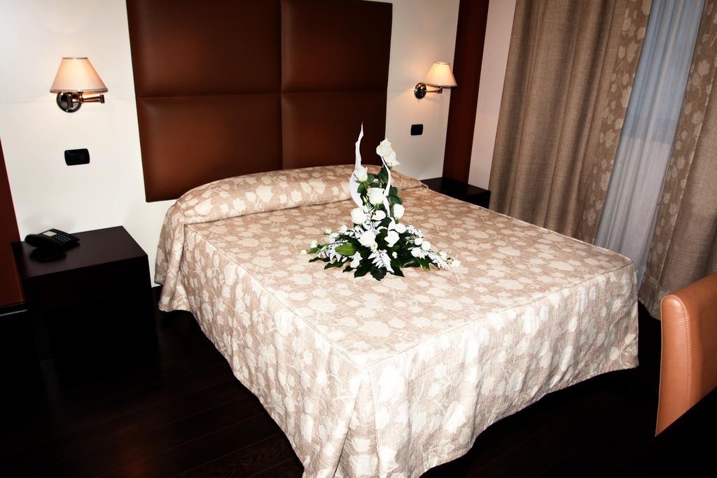 Hotel Ristorante Giada 그루몰로 델레 아바데세 외부 사진